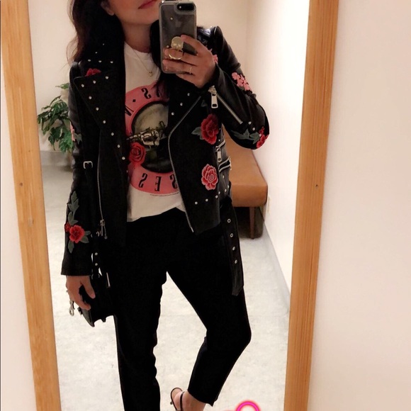 Susan - Picture 7 of 7